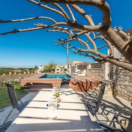 Villa Stone With Private Pool Alfa